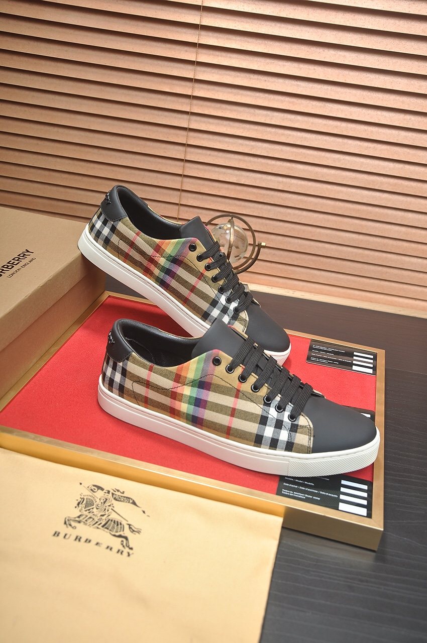 Burberry Beige Check Low-Top Sneakers - Padded Collar